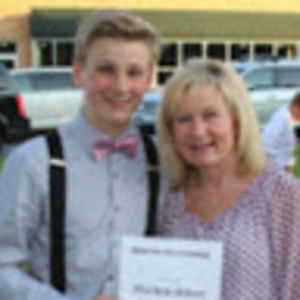 Meet your Posher, Sandy